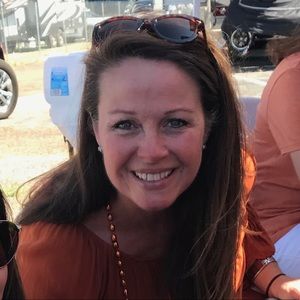 Meet your Posher, Holly